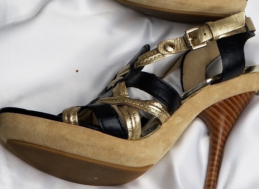 Michael Kors SHOES HEELS PUMPS SIZE 7 NEW - Picture 7 of 8